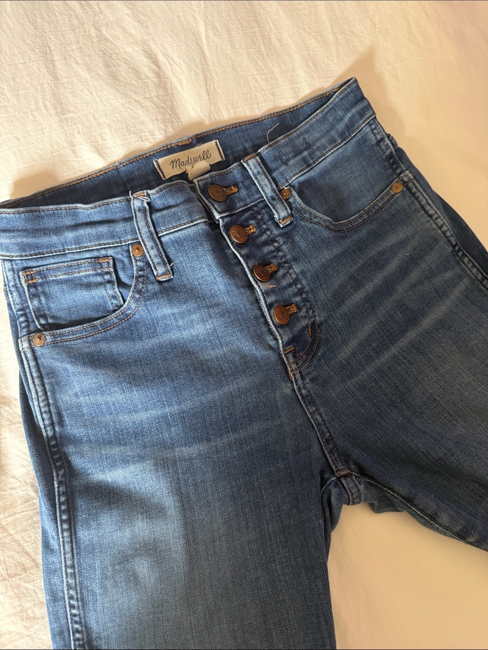 Madewell High-Rise Button-Fly Jeans in Medium Blue Wash